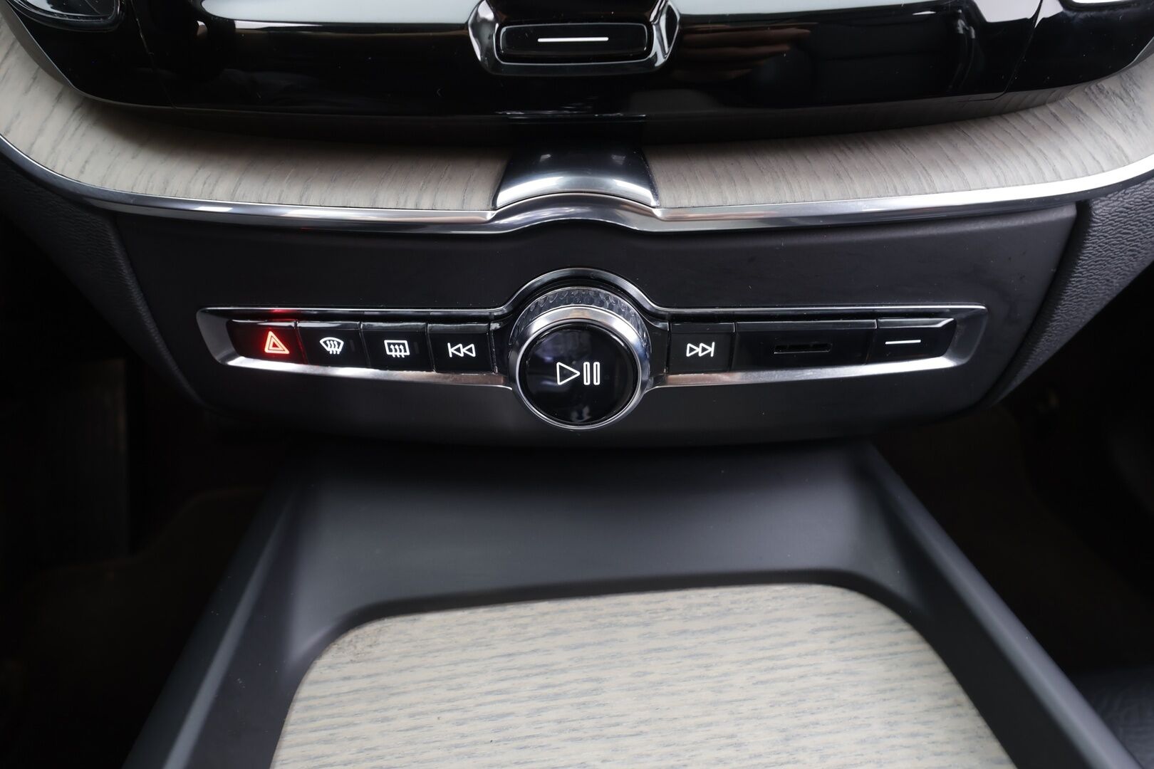 Volvo XC60 2021 T6 TwE AWD Business Inscription aut. - | ACC | Webasto | Panorama | Muistipenkki | Sporttinahat | P.kamera | Pilot assist | BLIS | Keyless | 1-om suomiauto | Merkkihuollot | ALV | 
