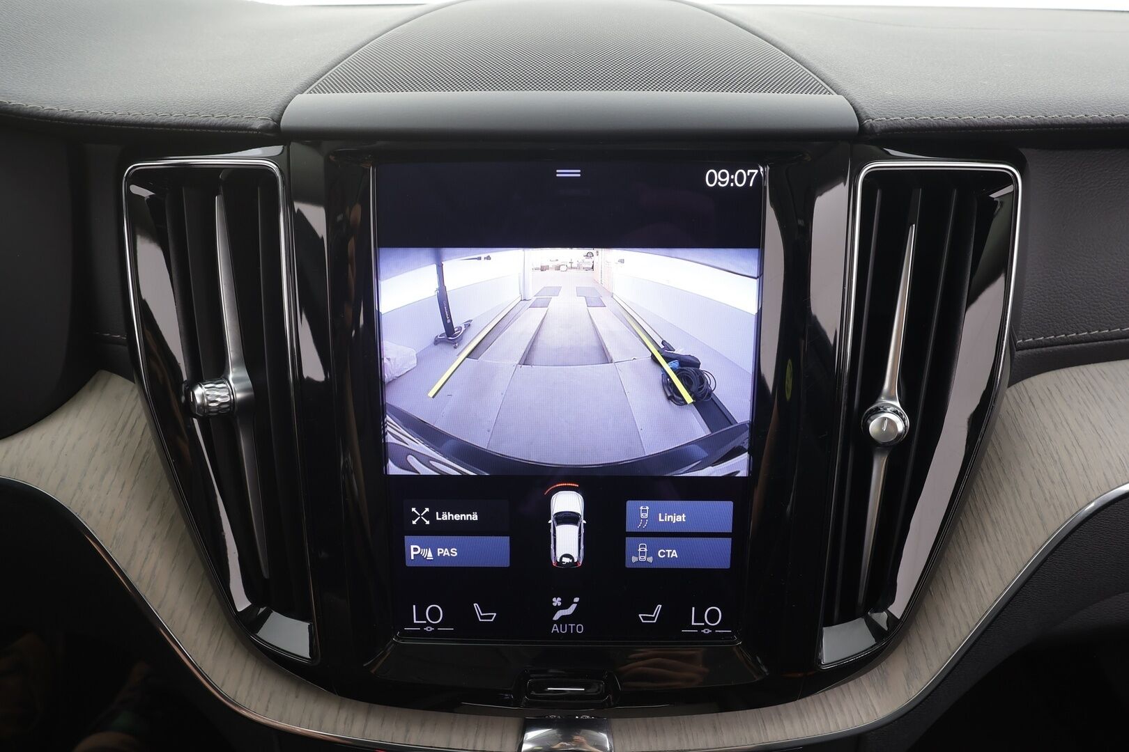 Volvo XC60 2021 T6 TwE AWD Business Inscription aut. - | ACC | Webasto | Panorama | Muistipenkki | Sporttinahat | P.kamera | Pilot assist | BLIS | Keyless | 1-om suomiauto | Merkkihuollot | ALV | 