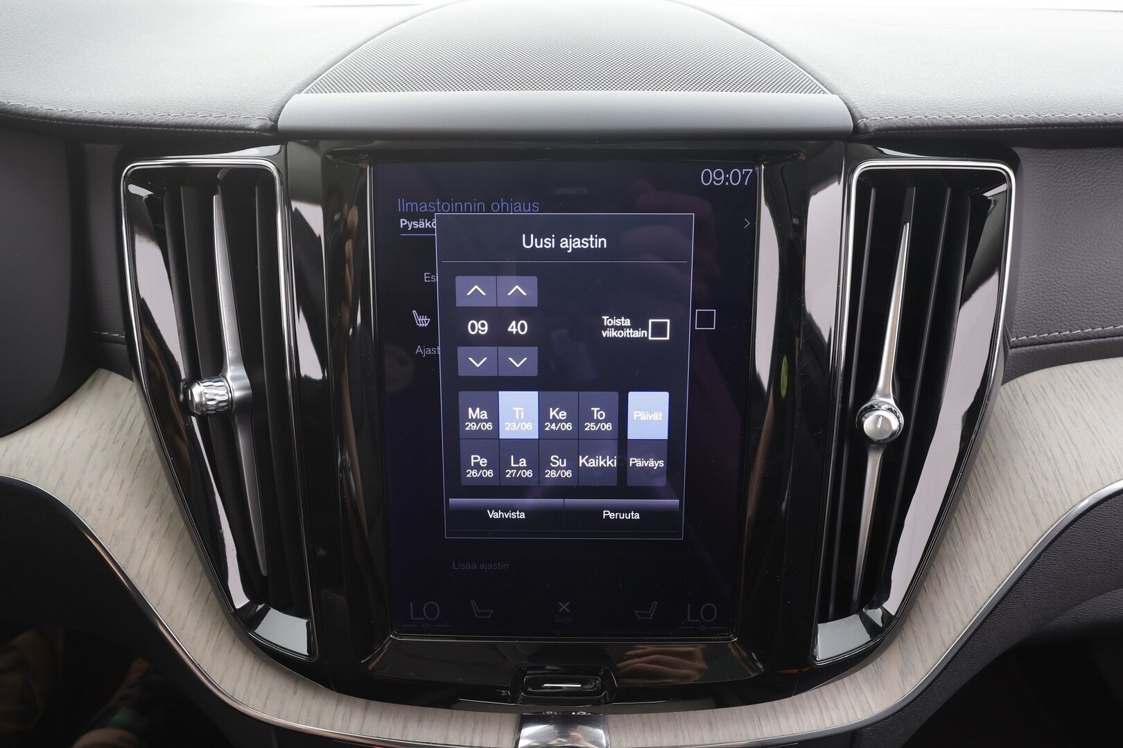 Volvo XC60 2021 T6 TwE AWD Business Inscription aut. - | ACC | Webasto | Panorama | Muistipenkki | Sporttinahat | P.kamera | Pilot assist | BLIS | Keyless | 1-om suomiauto | Merkkihuollot | ALV | 