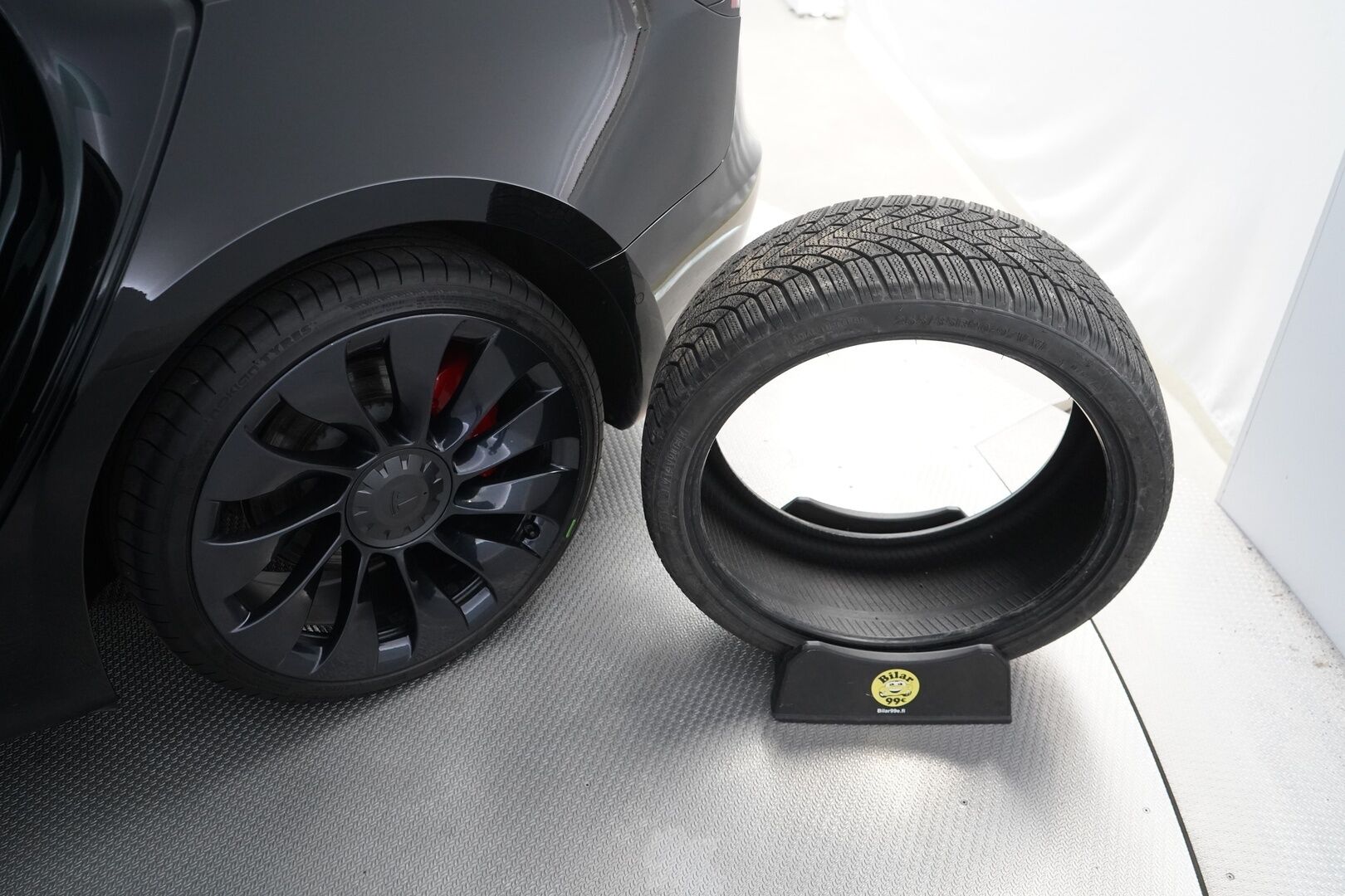 Tesla Model 3 2021 Performance * ACC / Lämpöpumppu / Premium Audio / Uberturbine * - Suomi-auto / Refresh