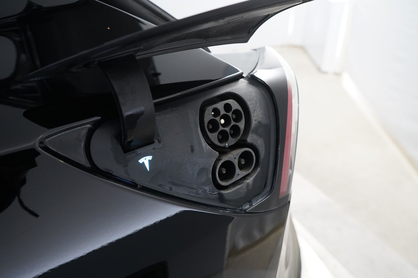 Tesla Model 3 2021 Performance * ACC / Lämpöpumppu / Premium Audio / Uberturbine * - Suomi-auto / Refresh