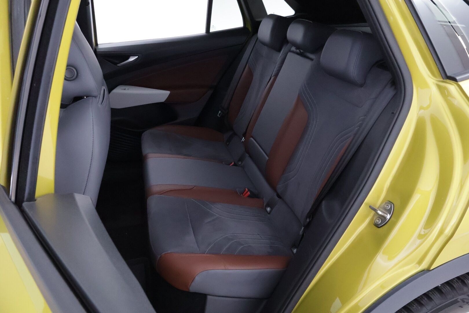 Volkswagen ID.4 2021 Pro Performance 150 KW *Lämpöpumppu / Adapt.Vakkari / Vetokoukku / Peruutuskamera / Nahka-Alcantara / Suomiauto* - Merkkihuollettu!