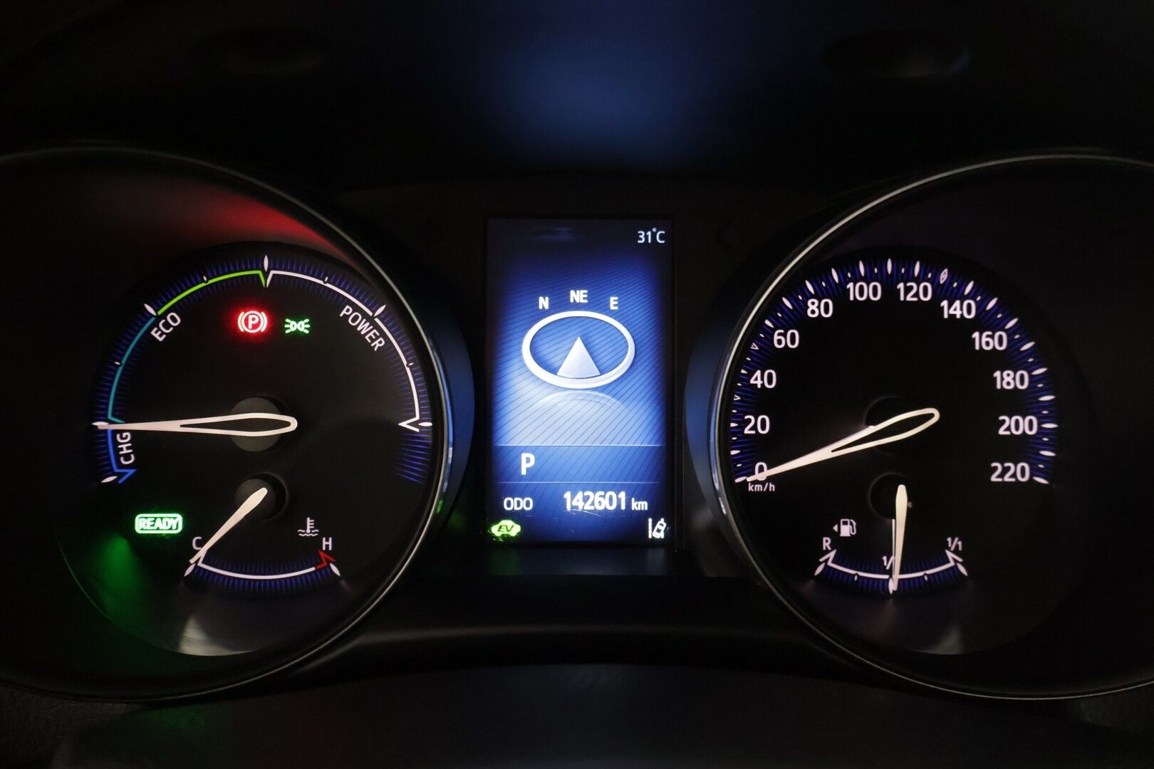 Toyota C-HR 2018 TOYOTA C-HR Viistoperä (AB) 4ov 1798cm3 * / Adapt. Vakkari / Lane-assist / P-kamera / Lohko / Siisti!! / * - Hyvällä pidolla pysynyt / Upea metalliväri & kahdet hyvät renkaat! / 