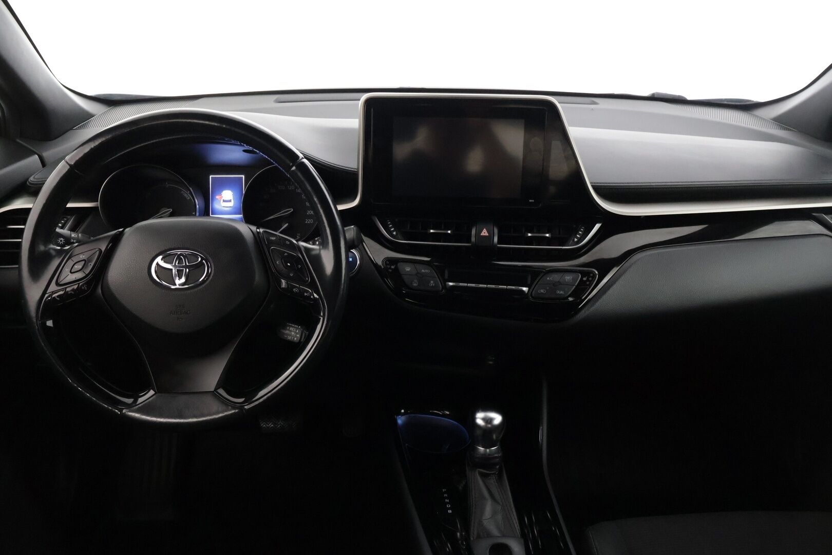 Toyota C-HR 2018 TOYOTA C-HR Viistoperä (AB) 4ov 1798cm3 * / Adapt. Vakkari / Lane-assist / P-kamera / Lohko / Siisti!! / * - Hyvällä pidolla pysynyt / Upea metalliväri & kahdet hyvät renkaat! / 