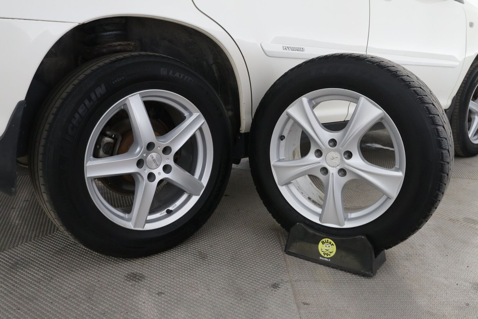 Lexus RX 2008 400h 4WD - | Nahkaverhoilu | Lasikattoluukku | Sähköpenkit muistilla | Näytöt takana | AFS ajovalot | Koukku