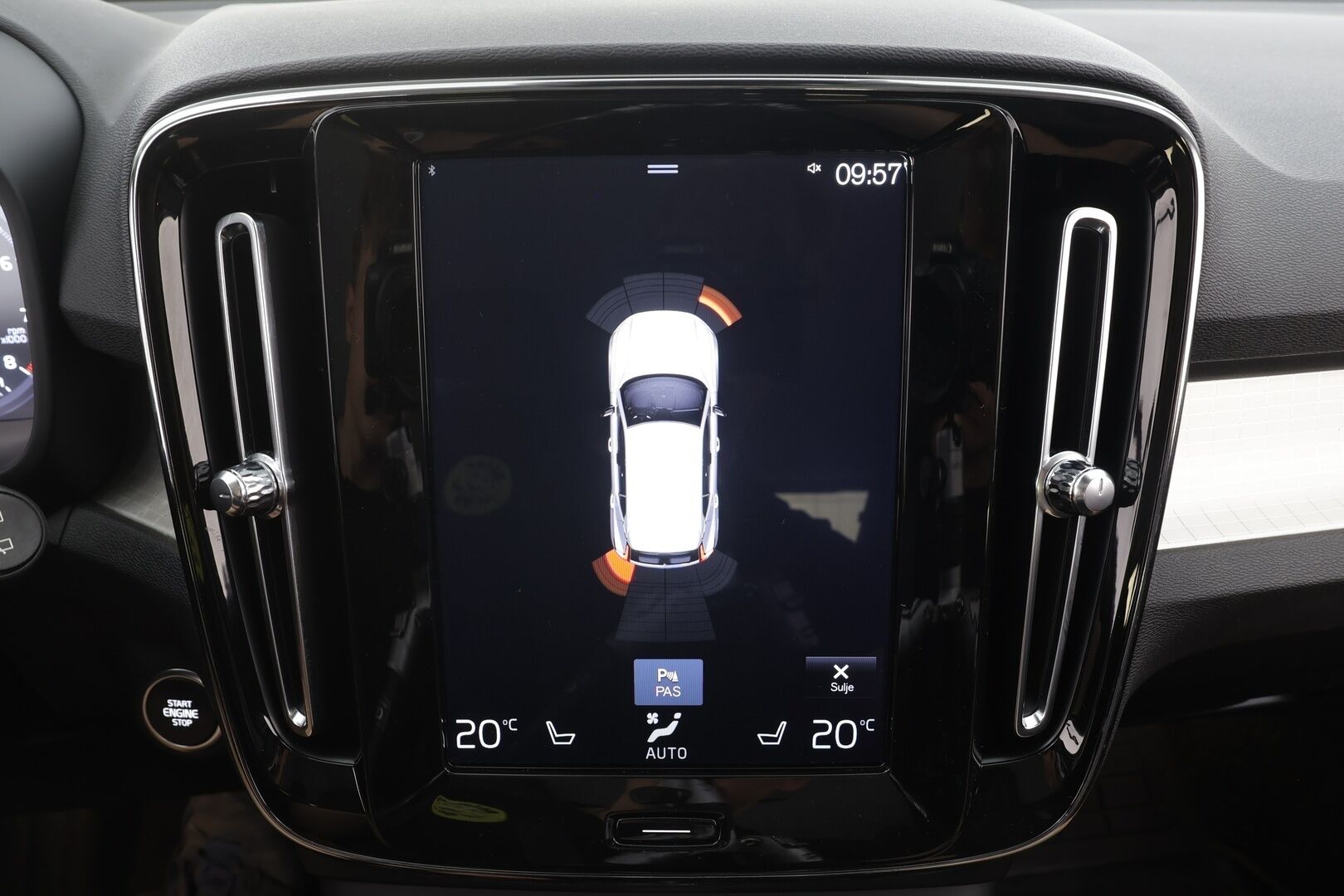 Volvo XC40 2019 T4 Momentum aut - | ACC | Webasto | Nahkasisusta | Sporttipenkit | Pilot assist | LED | Digimittaristo | Lämm. ratti | Merkkihuollot | ALV | 