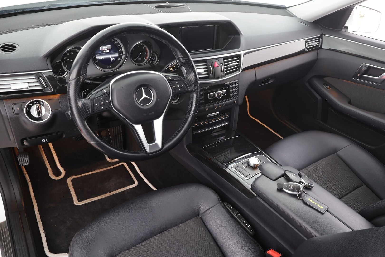 Mercedes-Benz E 2013 220 CDI BE A Premium Business * Vakkari / Xenon / P.tutkat / Navi / Bluetooth / Puolnahat * - Suomi auto / Kahdet renkaat