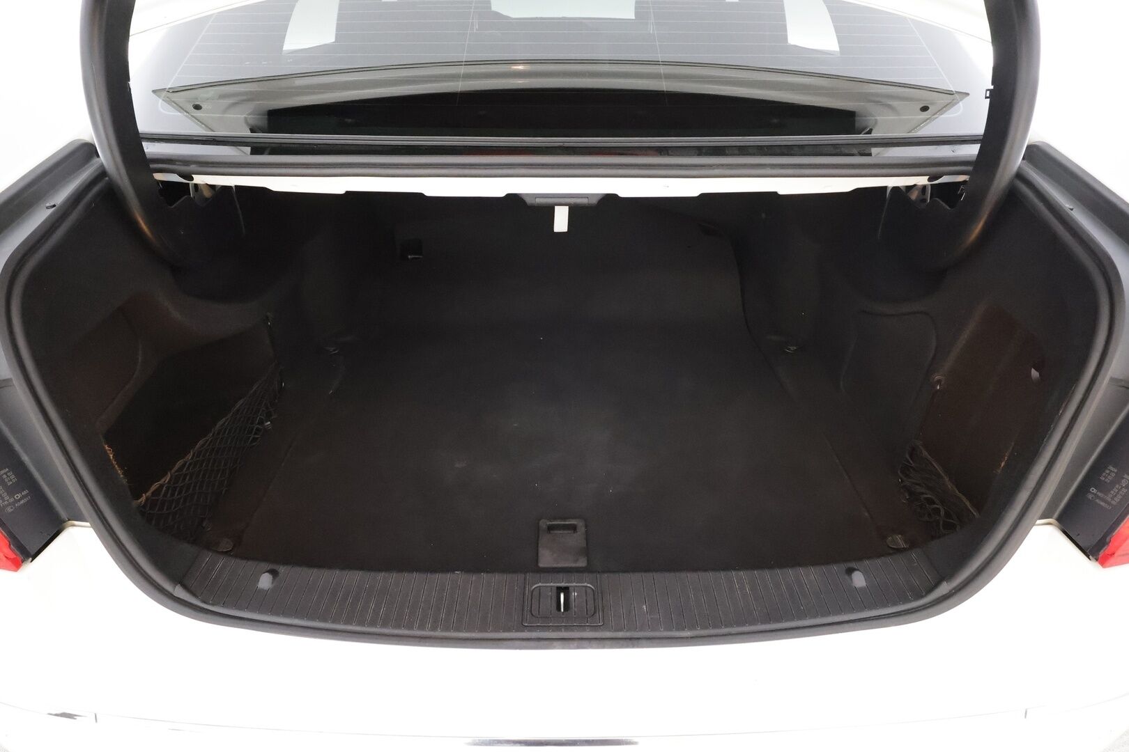 Mercedes-Benz E 2013 220 CDI BE A Premium Business * Vakkari / Xenon / P.tutkat / Navi / Bluetooth / Puolnahat * - Suomi auto / Kahdet renkaat