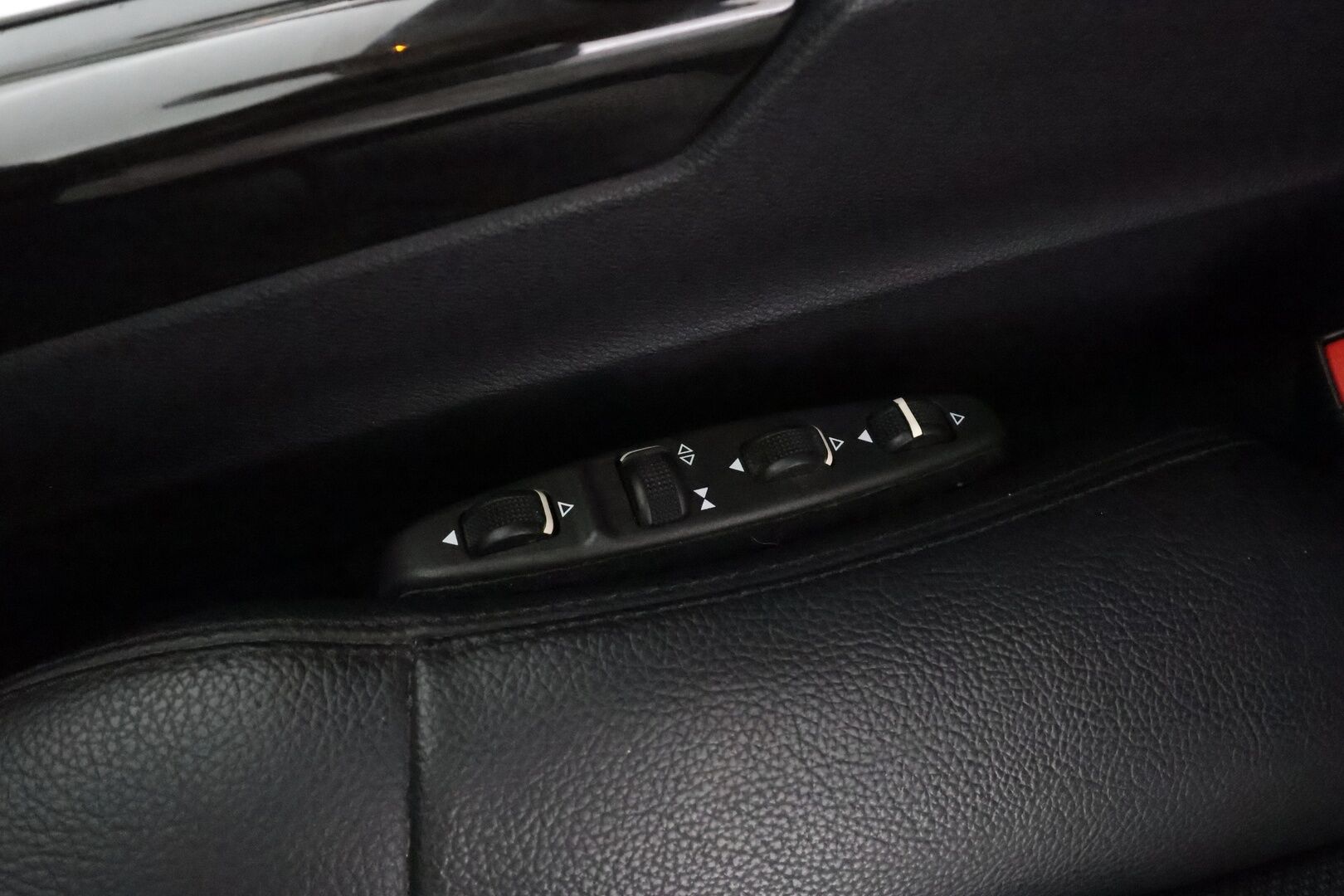 Mercedes-Benz E 2013 220 CDI BE A Premium Business * Vakkari / Xenon / P.tutkat / Navi / Bluetooth / Puolnahat * - Suomi auto / Kahdet renkaat