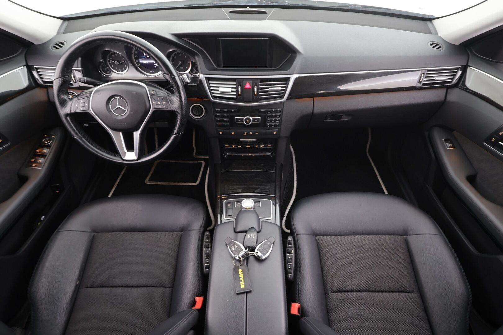 Mercedes-Benz E 2013 220 CDI BE A Premium Business * Vakkari / Xenon / P.tutkat / Navi / Bluetooth / Puolnahat * - Suomi auto / Kahdet renkaat