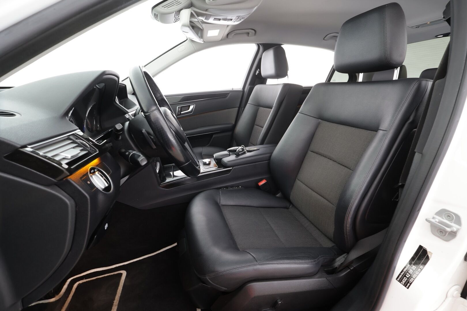 Mercedes-Benz E 2013 220 CDI BE A Premium Business * Vakkari / Xenon / P.tutkat / Navi / Bluetooth / Puolnahat * - Suomi auto / Kahdet renkaat