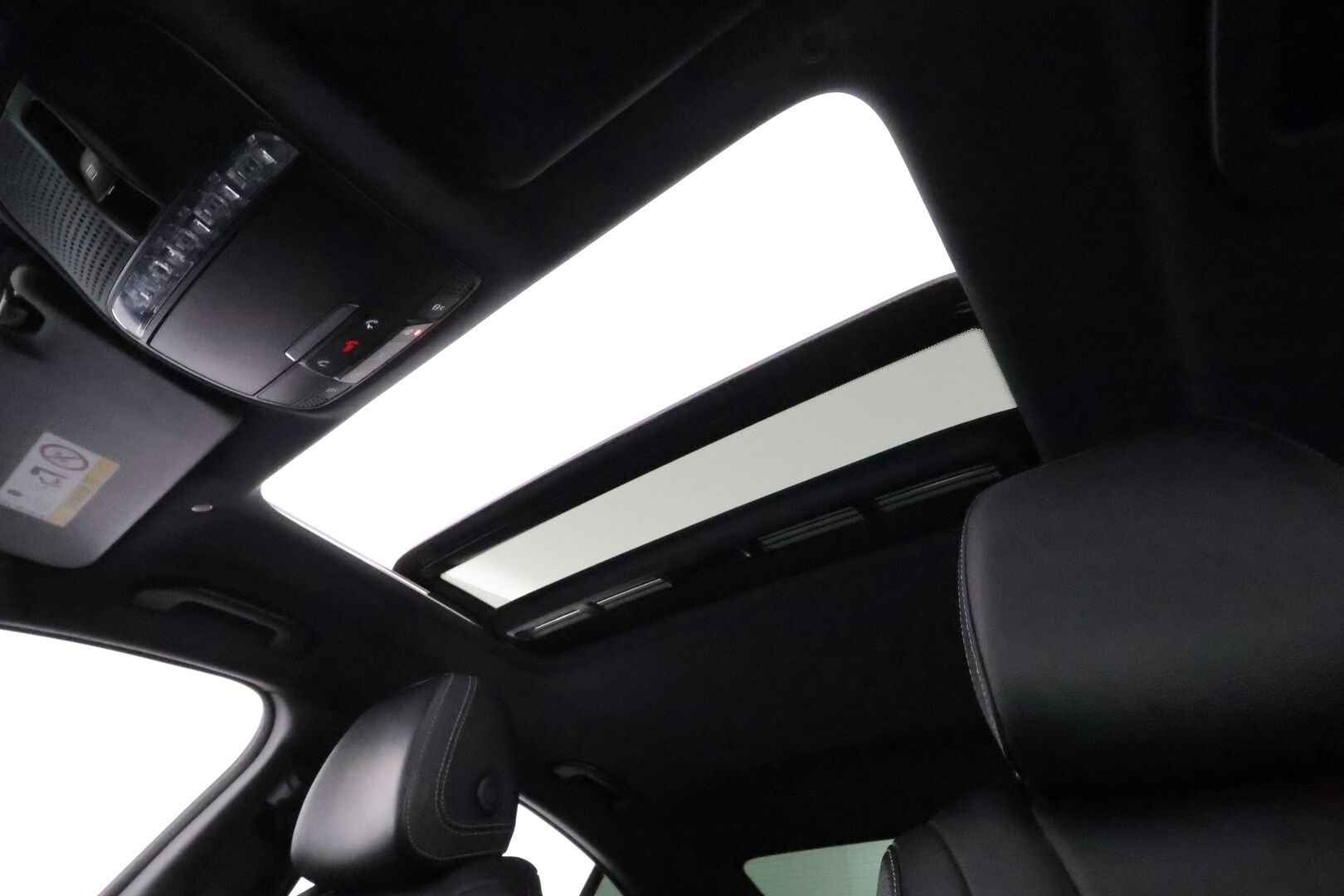 Mercedes-Benz CLS 2018 350 d 4Matic **Burmester / Multibeam LED / Ilma-alusta / 360 kamera / Muistipenkit / Sporttinahat / Lasikatto** - 3,99 % KORKOTARJOUS TÄHÄN AUTOON - 