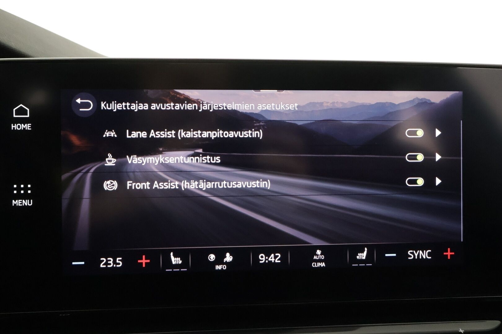Skoda Octavia 2021 Combi 1,0 TSI Ambition eTEC DSG * Webasto / LED / P.Tutkat / Vakkari / Kaistavahti / Keyless * - 1-om Suomi-auto / Merkkihuollot / Kahdet renkaat aluvanteilla
