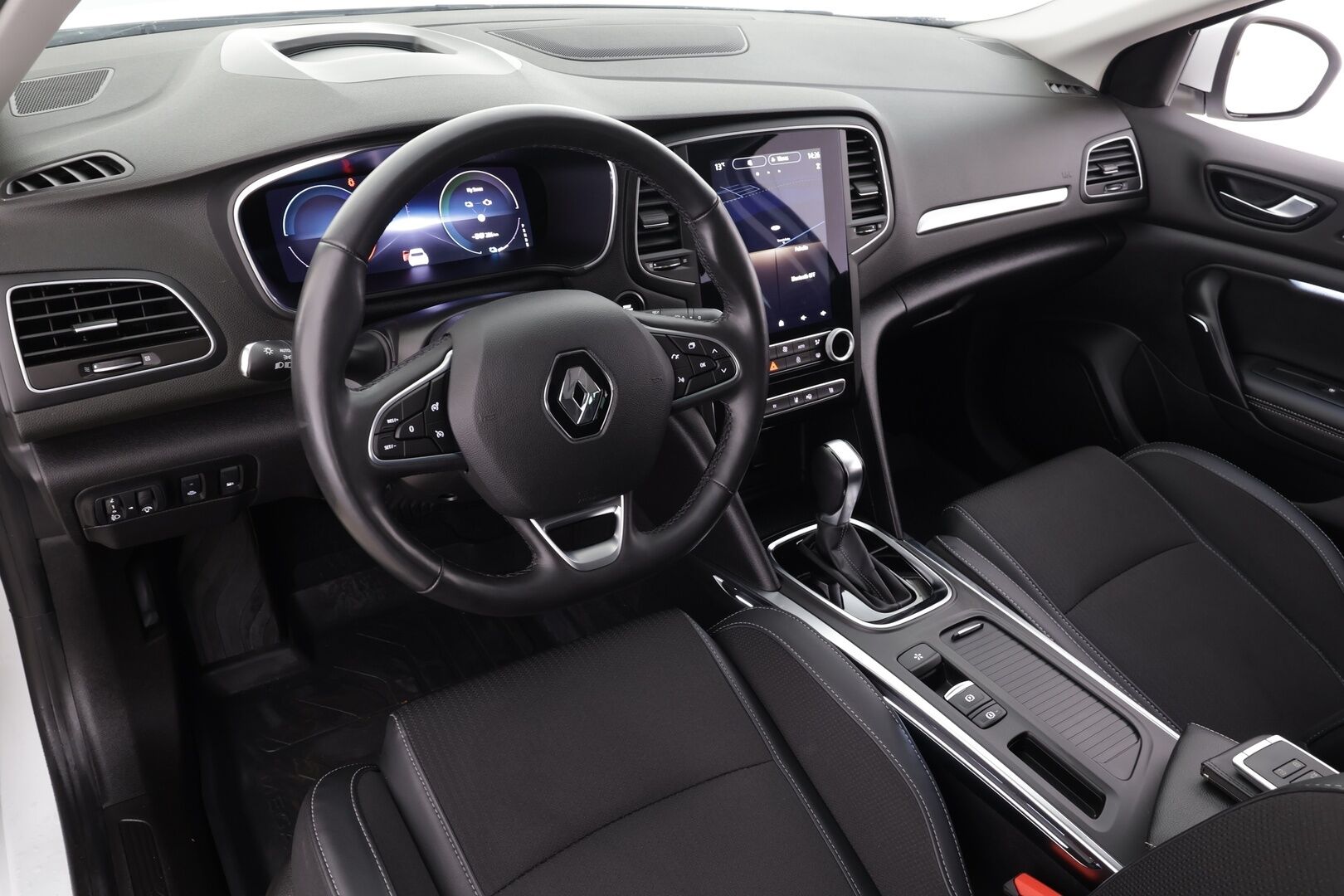 Renault Megane 2021 Sport Tourer E-TECH Plug-in hybrid Intens * LED / P.Kamera / Navi / Kaistavahti / Keyless * - HUD / Suomi-auto / Kahdet renkaat / Merkkihuollot