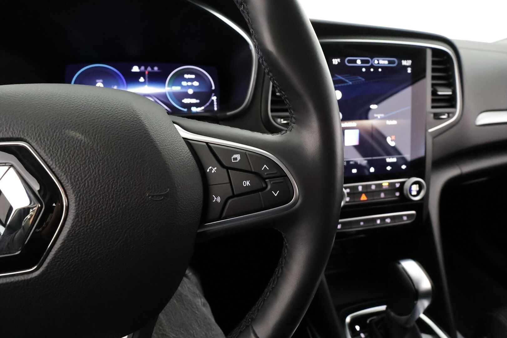 Renault Megane 2021 Sport Tourer E-TECH Plug-in hybrid Intens * Digimittaristo / LED / P.Kamera / Navi / Kaistavahti / Keyless * - HUD / Suomi-auto / Kahdet renkaat / Merkkihuollot - HULLUT AVAJAISHULINAT KORKOTARJOUS 3,29 %