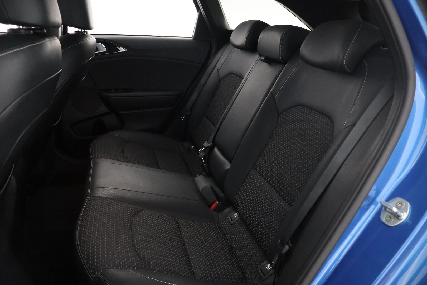 Kia Ceed 2022 1,0 T-GDI Mild-Hybrid 120hv EX SW DCT / Lämpöratti / Kaistavahti / P.kamera / CarPlay - 1- omisteinen Suomi-Auto / Erinomaisesti Huollettu!
