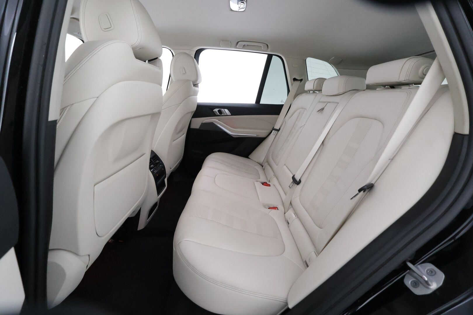 BMW X5 2021 G05 xDrive45e A Charged Edition - | ACC | Koukku | HUD | DAP | 360° | Muistipenkki | Ilma-Alusta | Sporttinahat | HiFi | Adapt. LED | Comfort Access | Ambient Light | Suomiauto |   