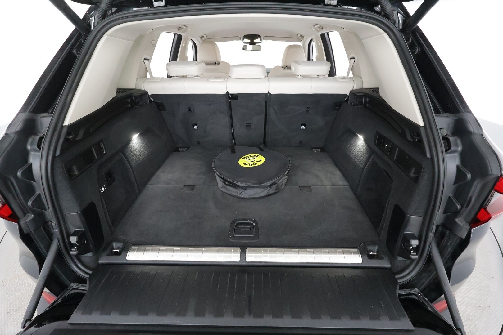 BMW X5 2021 G05 xDrive45e A Charged Edition - | ACC | Koukku | HUD | DAP | 360° | Muistipenkki | Ilma-Alusta | Sporttinahat | HiFi | Adapt. LED | Comfort Access | Ambient Light | Suomiauto |   
