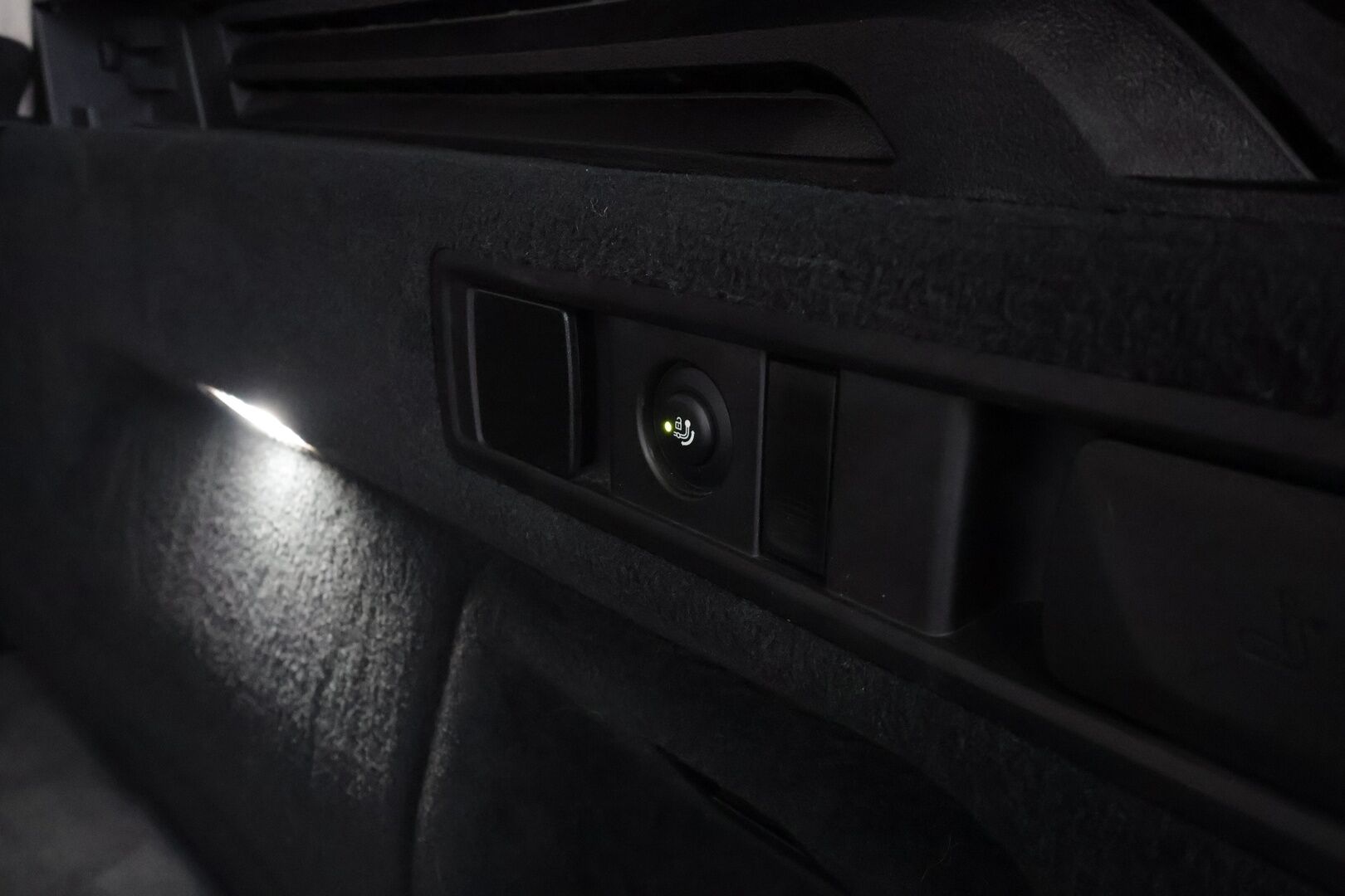 BMW X5 2021 G05 xDrive45e A Charged Edition - | ACC | Koukku | HUD | DAP | 360° | Muistipenkki | Ilma-Alusta | Sporttinahat | HiFi | Adapt. LED | Comfort Access | Ambient Light | Suomiauto |   
