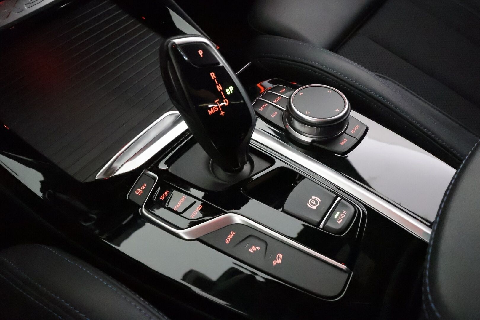 BMW X3 2021 G01 xDrive 30e A Charged Edition M Sport **Hifit / Vakkari / P.tutkat / Sporttiset puolinahat / Digimittaristo / LED** - 1.Om Suomi-auto / Kahdet renkaat aluvanteilla / Hieno kuntoinen - HULLU BLACKWEEK KORKOTARJOUS 2,49%