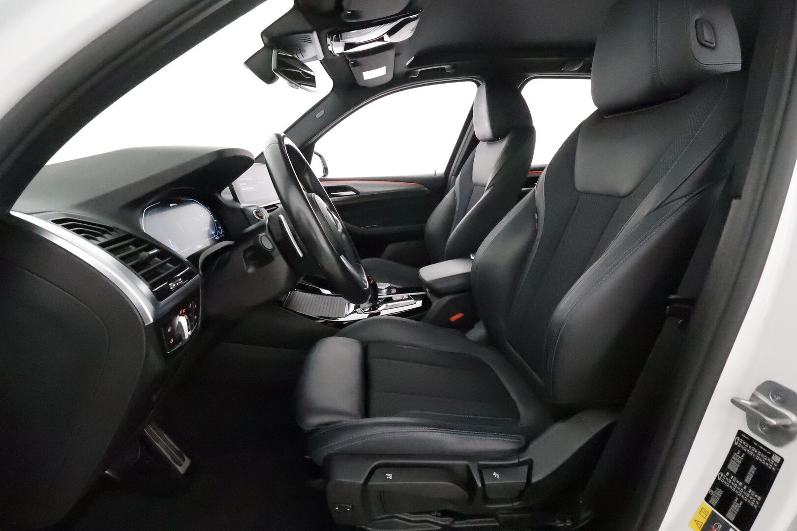 BMW X3 2021 G01 xDrive 30e A Charged Edition M Sport **Hifit / Vakkari / P.tutkat / Sporttiset puolinahat / Digimittaristo / LED** - 1.Om Suomi-auto / Kahdet renkaat aluvanteilla