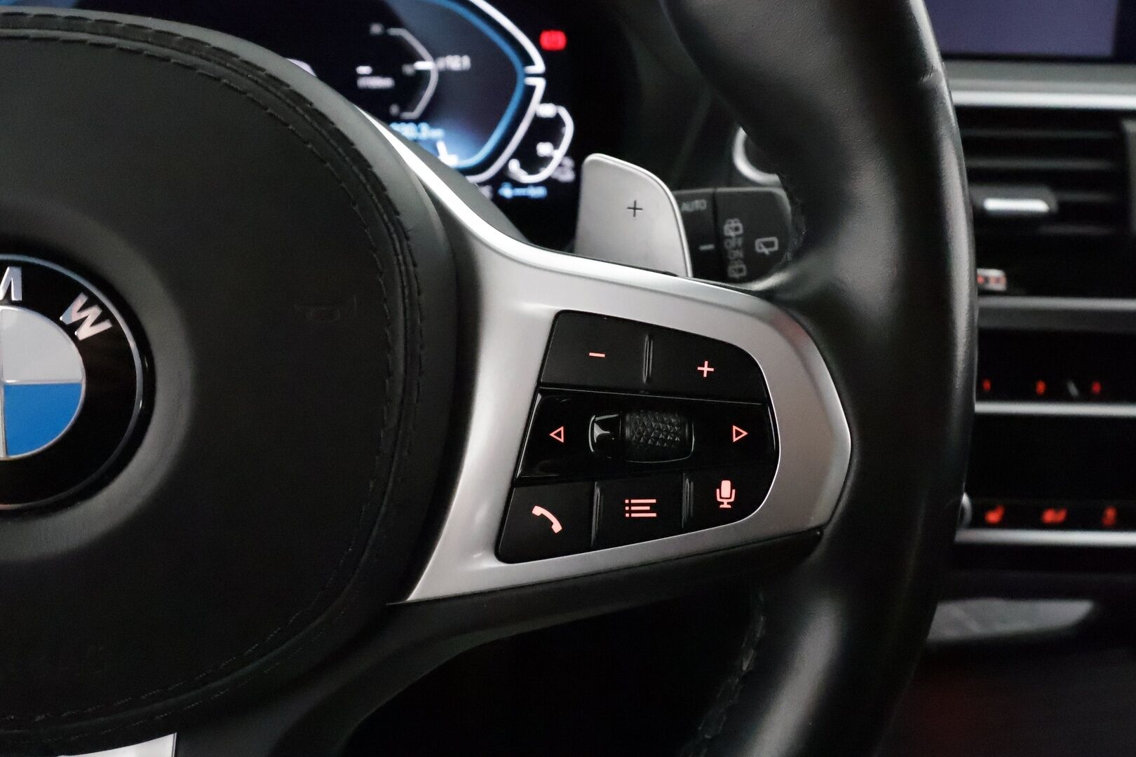 BMW X3 2021 G01 xDrive 30e A Charged Edition M Sport **Hifit / Vakkari / P.tutkat / Sporttiset puolinahat / Digimittaristo / LED** - 1.Om Suomi-auto / Kahdet renkaat aluvanteilla / Hieno kuntoinen - HULLU BLACKWEEK KORKOTARJOUS 2,49%