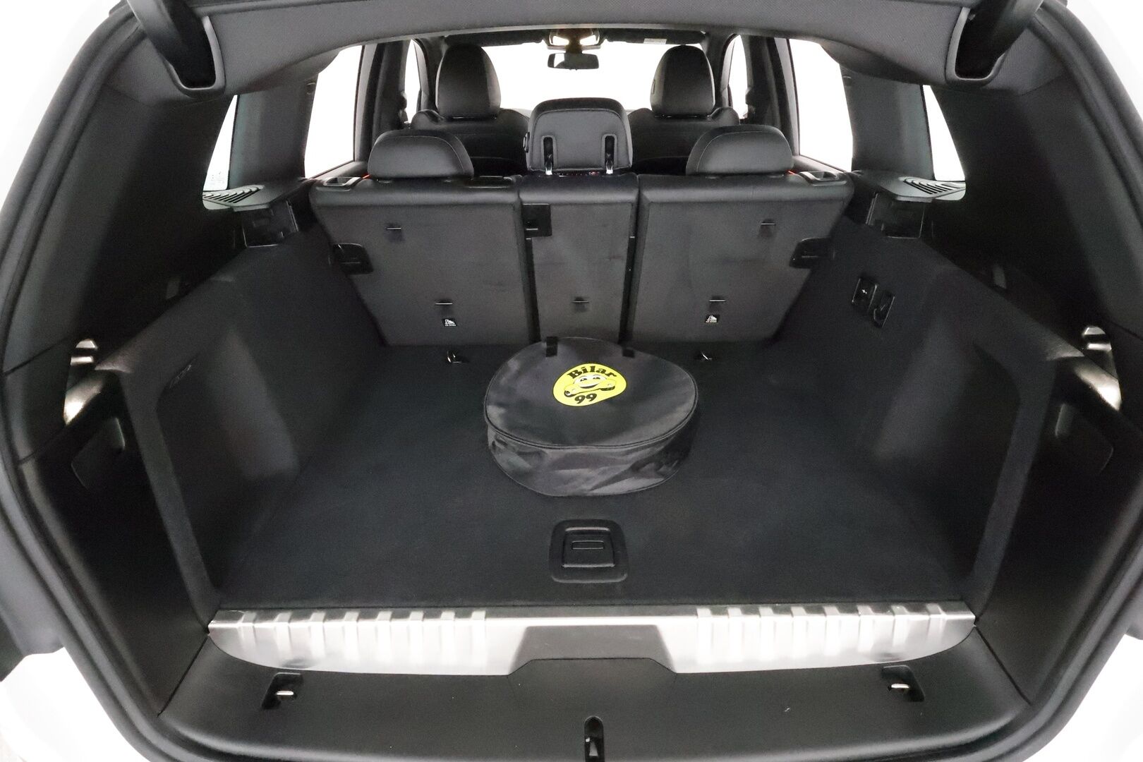 BMW X3 2021 G01 xDrive 30e A Charged Edition M Sport **Hifit / Vakkari / P.tutkat / Sporttiset puolinahat / Digimittaristo / LED** - 1.Om Suomi-auto / Kahdet renkaat aluvanteilla