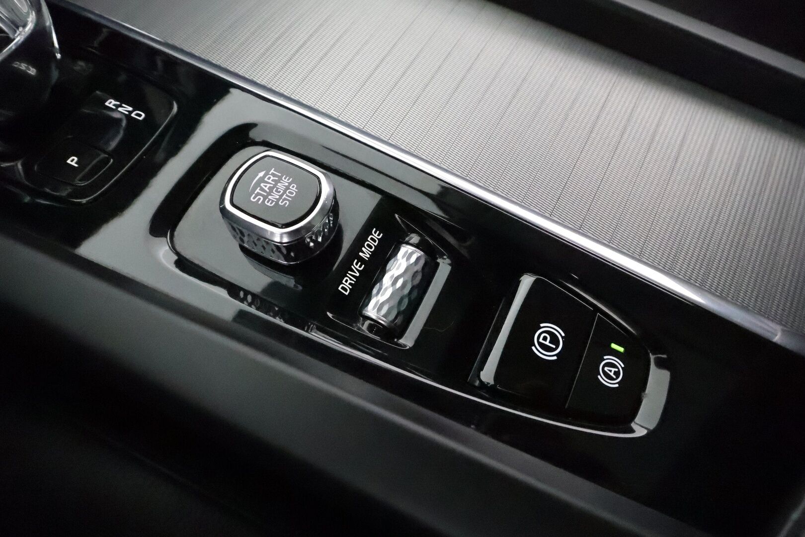 Volvo XC60 2021 T6 TwE AWD Business Inscription aut. *ACC / Panorama / Muistipenkki / Full LED / P.kamera / Koukku / Webasto / Navi* - BLIS / Suomi-auto / Kahdet renkaat aluvanteilla / Merkkihuollettu