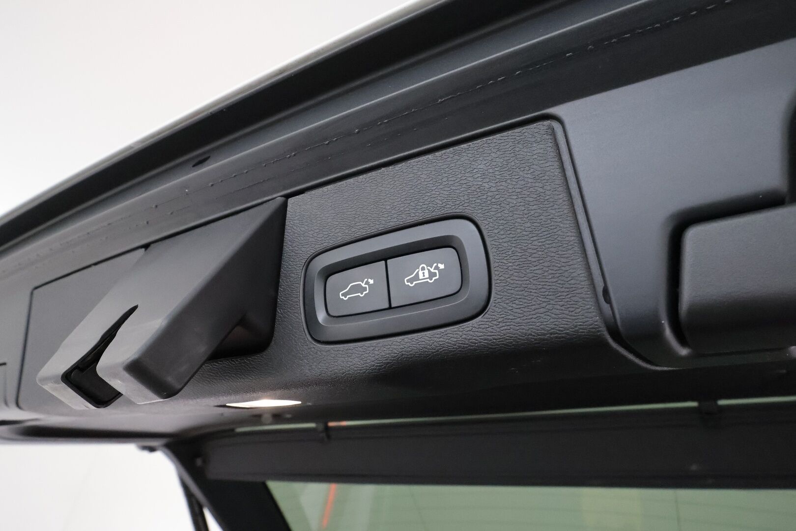Volvo XC60 2021 T6 TwE AWD Business Inscription aut. *ACC / Panorama / Muistipenkki / Full LED / P.kamera / Koukku / Webasto / Navi* - BLIS / Suomi-auto / Kahdet renkaat aluvanteilla / Merkkihuollettu