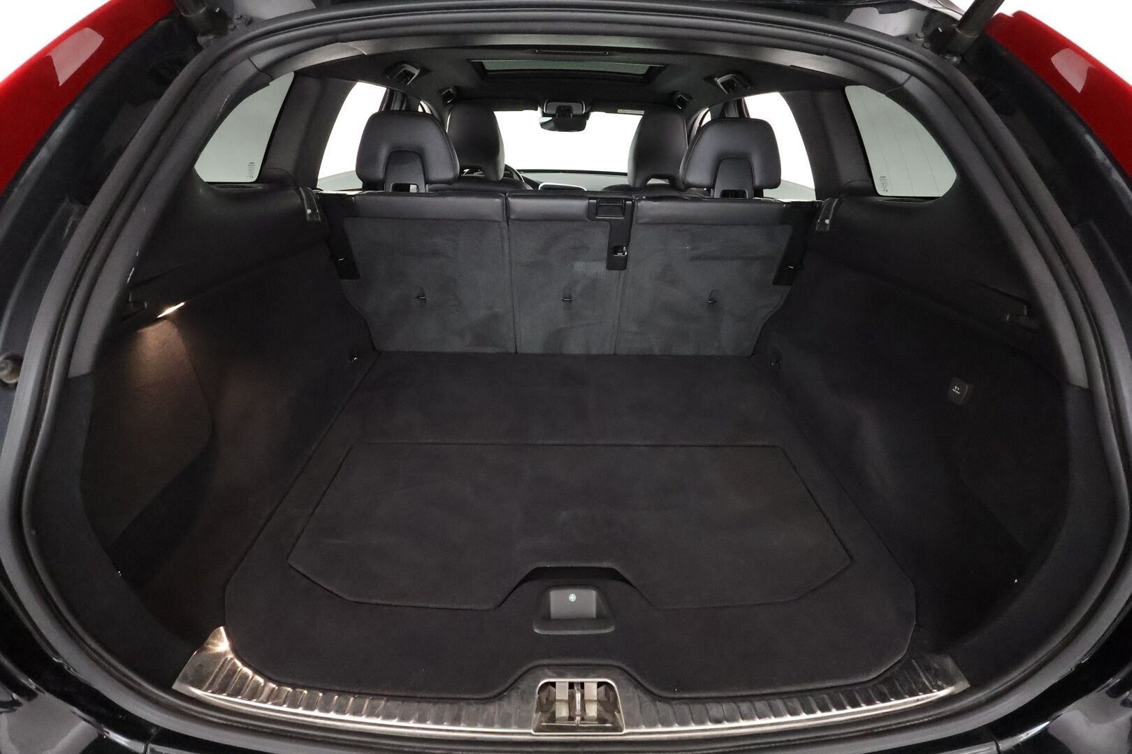 Volvo XC60 2017 D4 AWD Business Summum aut **Merkkihuollettu / Adapt. vakkari / Panorama / Navi / BLIS / Keyless / Muistipenkki**