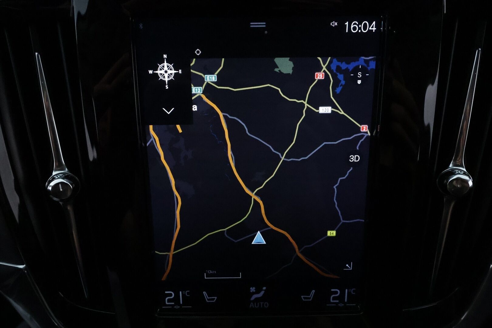Volvo V90 2018 D4 AWD Momentum Advanced **Webasto / Adapt.vakkari / Koukku / LED / KeylessGo / P.tutka **