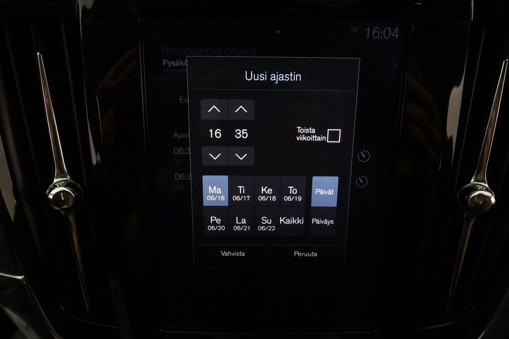 Volvo V90 2018 D4 AWD Momentum Advanced **Webasto / Adapt.vakkari / Koukku / LED / KeylessGo / P.tutka **