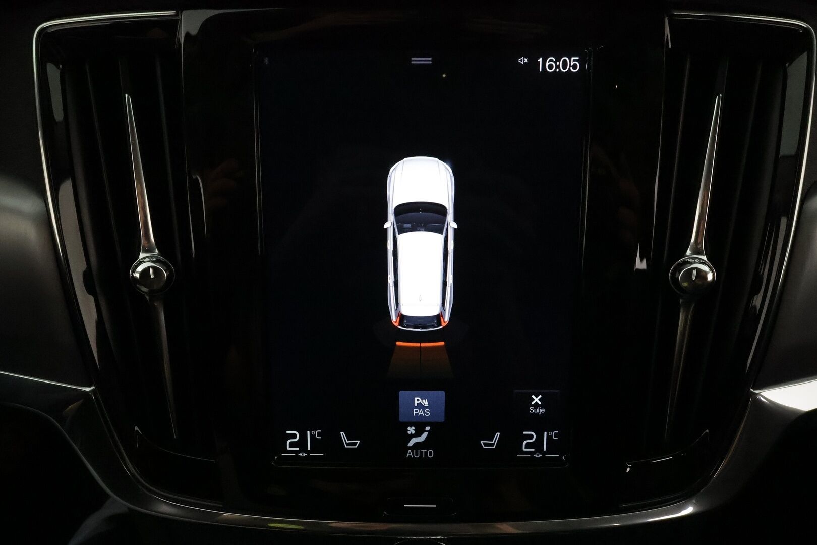 Volvo V90 2018 D4 AWD Momentum Advanced **Webasto / Adapt.vakkari / Koukku / LED / KeylessGo / P.tutka **