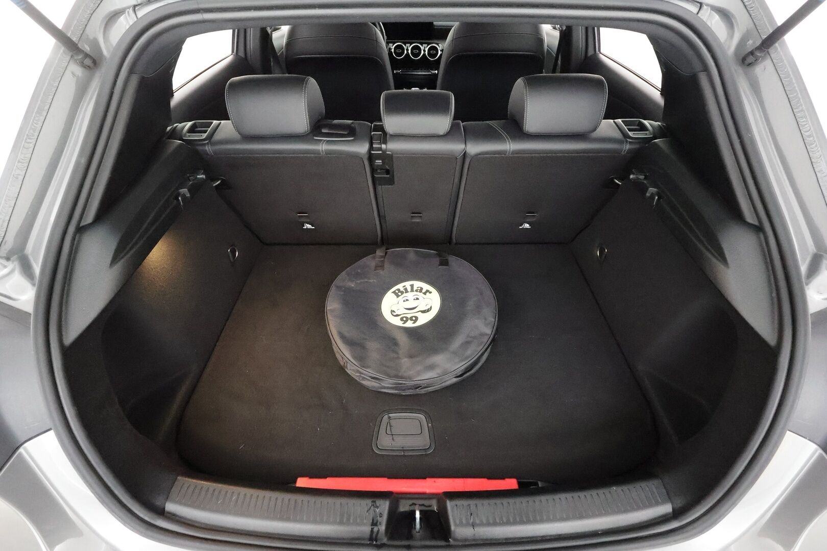 Mercedes-Benz A 2021 250 e A Business Style Edition EQ Power - | Koukku | Lisälämmitin | Distronic | P.Kamera | Sporttipenkit | LED-High Performance | Kaistavahti | Digimittaristo | Navi | Ratinlämmitys | Suomi-auto | 2x Latauskaapelit | Kahdet renkaat | 