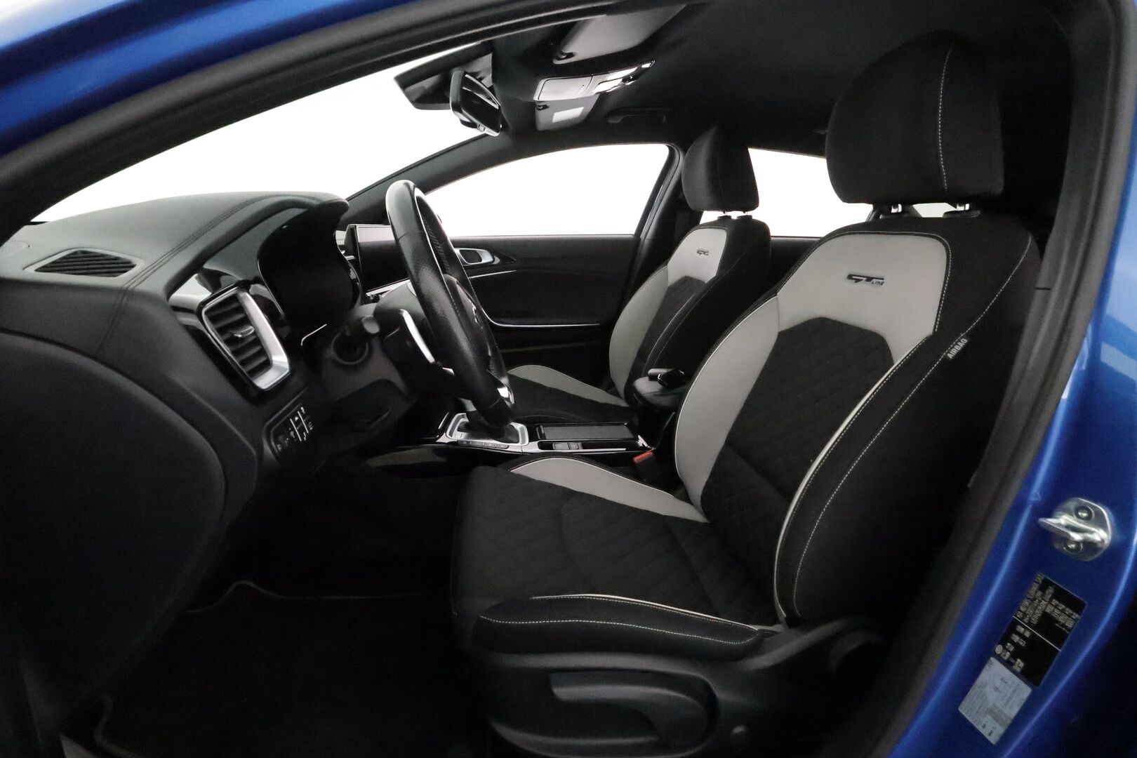 Kia ProCeed 2021 1.5 T-GDi Mild-Hybrid 160 hv GT-Line Business Premium DCT *ACC / Digimittaristo / P.kamera / KeylessGo / LED / CarPlay * - *JBL / Merkkihuollettu Suomi-auto / Kahdet renkaat aluvanteilla / Ratinlämmitys*