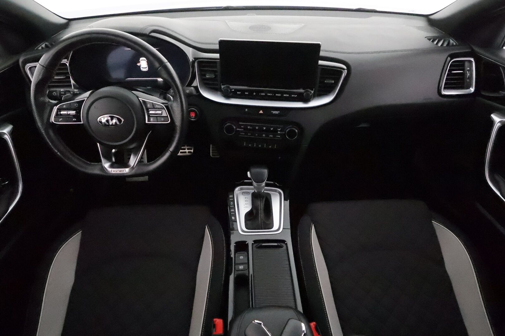 Kia ProCeed 2021 1.5 T-GDi Mild-Hybrid 160 hv GT-Line Business Premium DCT *ACC / Digimittaristo / P.kamera / KeylessGo / LED / CarPlay * - *JBL / Merkkihuollettu Suomi-auto / Kahdet renkaat aluvanteilla / Ratinlämmitys*