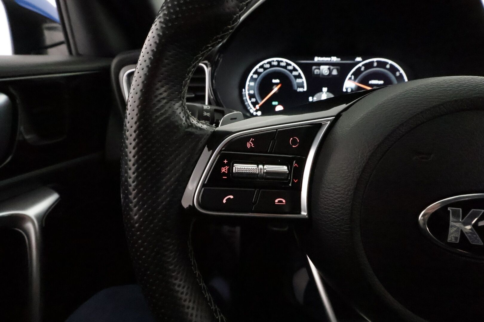 Kia ProCeed 2021 1.5 T-GDi Mild-Hybrid 160 hv GT-Line Business Premium DCT *ACC / Digimittaristo / P.kamera / KeylessGo / LED / CarPlay * - *JBL / Merkkihuollettu Suomi-auto / Kahdet renkaat aluvanteilla / Ratinlämmitys*