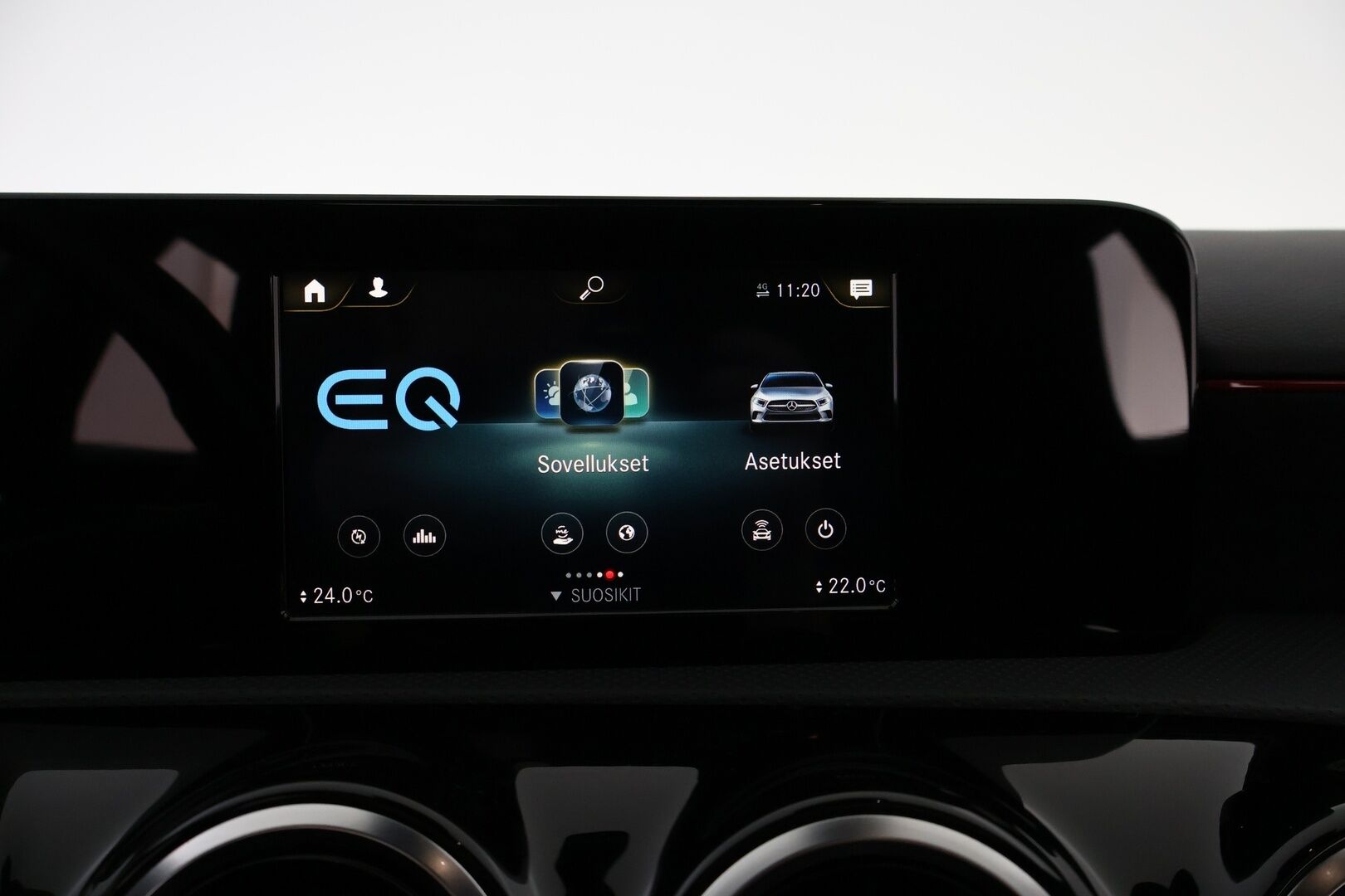 Mercedes-Benz A 2021 250 e A Business AMG Edition EQ Power * Widescreen / Nahka-Alcantara / Kattoluukku / LED High Performance / Peruutuskamera - 2x Renkaat aluvantein / 2x Laturit / Upea yksilö!