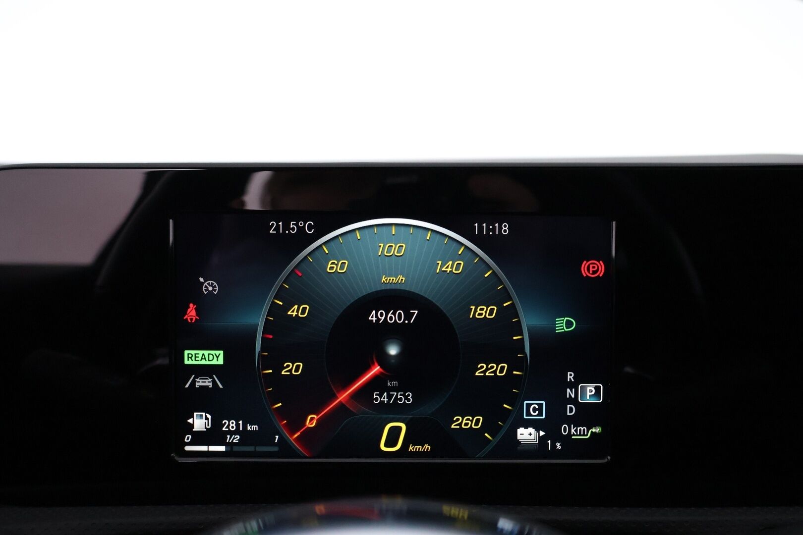Mercedes-Benz A 2021 250 e A Business AMG Edition EQ Power * Widescreen / Nahka-Alcantara / Kattoluukku / LED High Performance / Peruutuskamera - 2x Renkaat aluvantein / 2x Laturit / Upea yksilö!