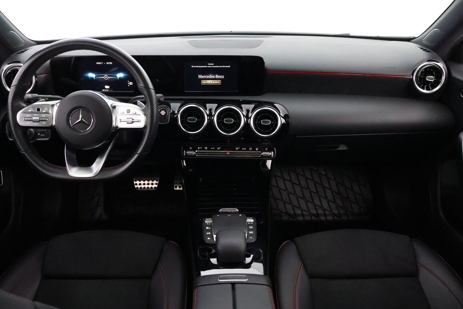 Mercedes-Benz A 2021 250 e A Business AMG Edition EQ Power * Widescreen / Nahka-Alcantara / Kattoluukku / LED High Performance / Peruutuskamera - 2x Renkaat aluvantein / 2x Laturit / Upea yksilö!
