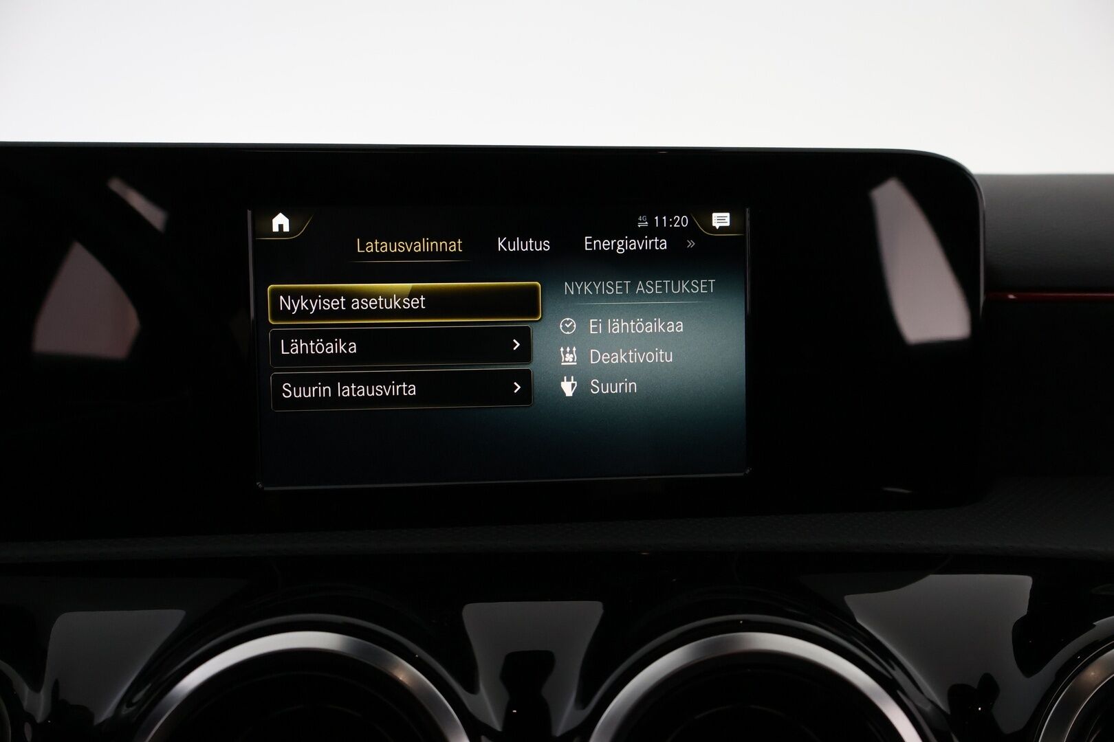 Mercedes-Benz A 2021 250 e A Business AMG Edition EQ Power * Widescreen / Nahka-Alcantara / Kattoluukku / LED High Performance / Peruutuskamera - 2x Renkaat aluvantein / 2x Laturit / Upea yksilö!