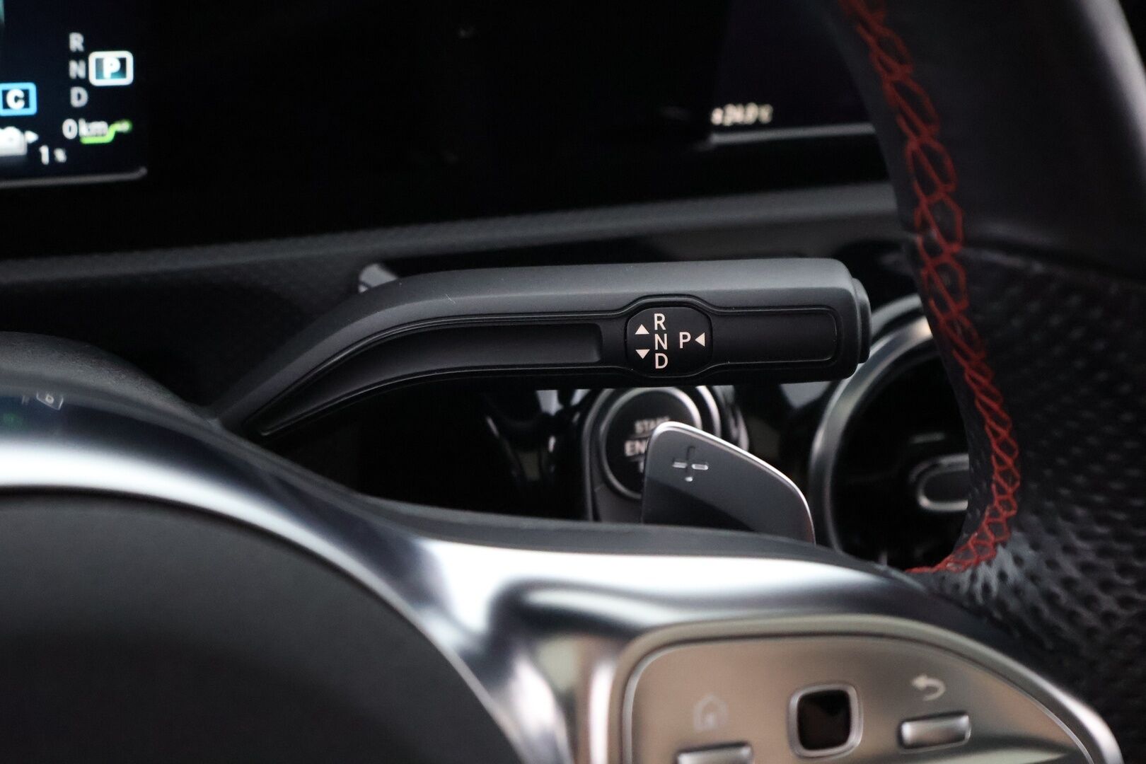 Mercedes-Benz A 2021 250 e A Business AMG Edition EQ Power * Widescreen / Nahka-Alcantara / Kattoluukku / LED High Performance / Peruutuskamera - 2x Renkaat aluvantein / 2x Laturit / Upea yksilö!