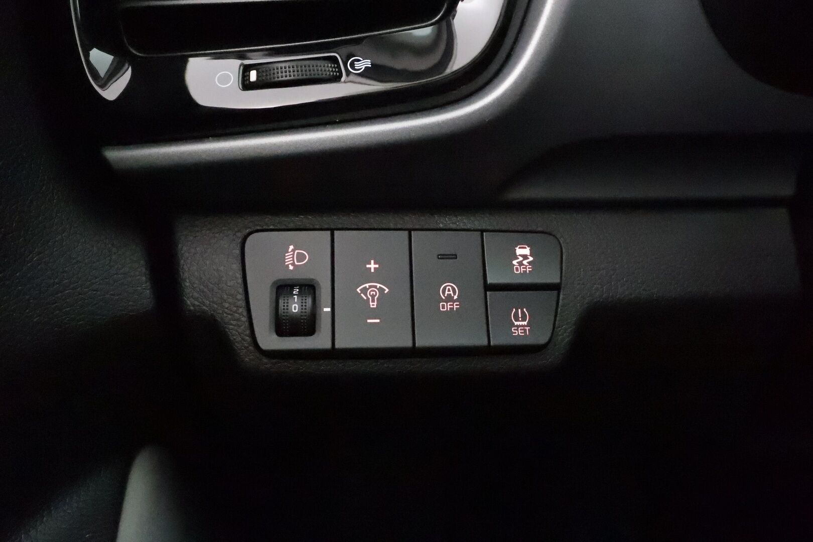 Kia Stonic 2021 1,0 T-GDI Mild Hybrid 120hv EX Design DCT * Vakkari / P.kamera / Koukku / Lohko+Sisä / LED / Puolinahat * - 1.Om Suomi-auto / Kahdet renkaat aluvanteilla / Merkkihuollettu