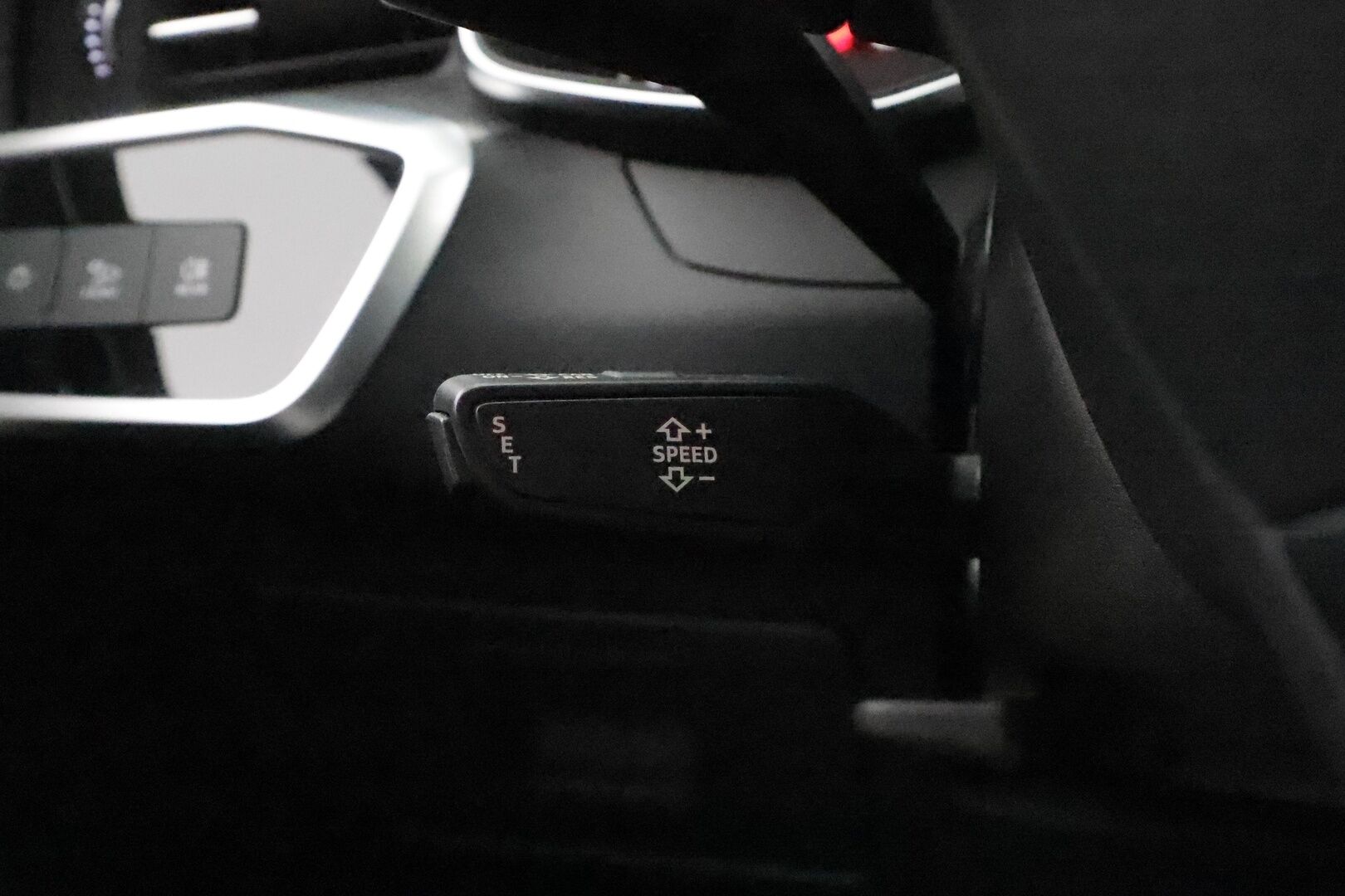 Audi A6 2021 Avant Business Sport 40 TDI MHEV quattro / 1.Om Suomi.auto / Webasto / Koukku / Matrix-LED / Sporttipenkit / Navi / - Kaistavahti / 2x Renkaat / Uutena suomesta ostettu / 1-omisteinen!