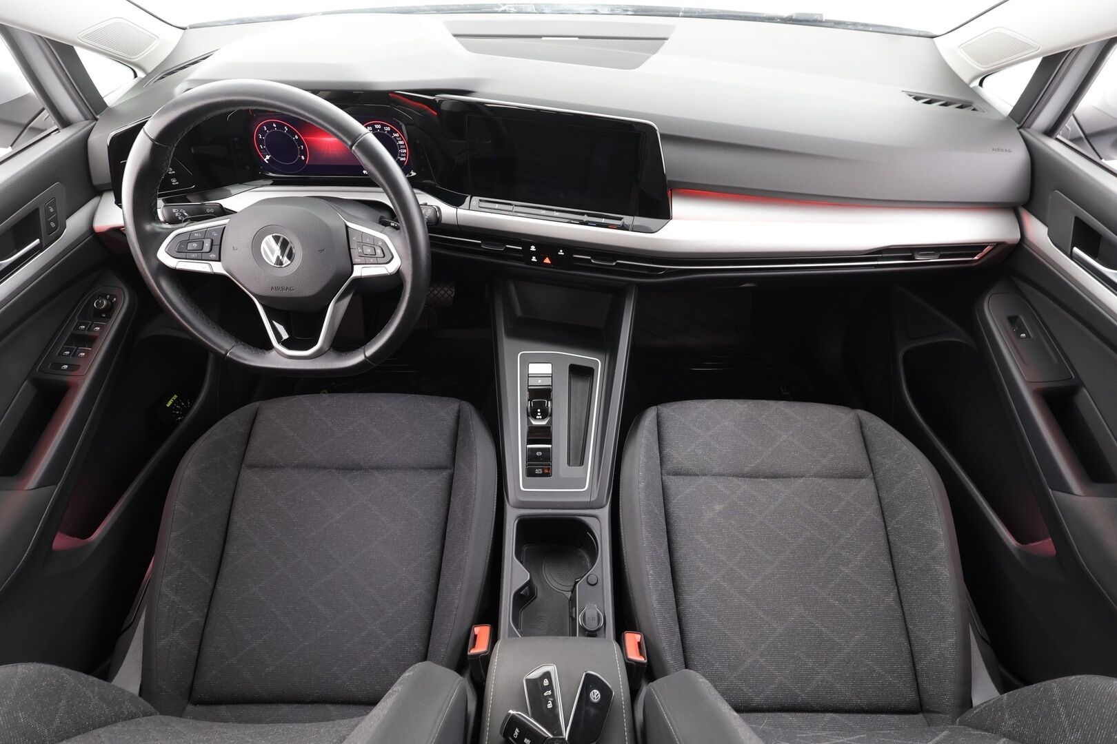 Volkswagen Golf 2021 Variant 1,0 eTSI (MHEV) 81 kW DSG-automaatti - Suomiauto | Webasto | ACC | Digimittari | Merkkihuollot | LED | Apple&Android | Ratinlämmitys | 2x Renkaat Aluvantein!
