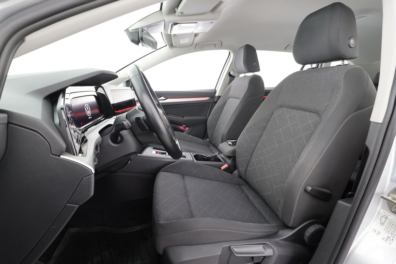 Volkswagen Golf 2021 Variant 1,0 eTSI (MHEV) 81 kW DSG-automaatti - Suomiauto | Webasto | ACC | Digimittari | Merkkihuollot | LED | Apple&Android | Ratinlämmitys | 2x Renkaat Aluvantein!