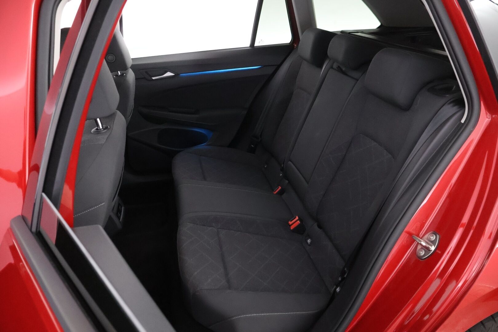 Volkswagen Golf 2021 Variant Comfort 1.0 eTSI (MHEV) 81 kW DSG-automaatti - Suomiauto / Webasto / Adapt.Vakkari / Digimittaristo / LED / Navi / KeylessGo / 2x Hyvät renkaat aluvantein!