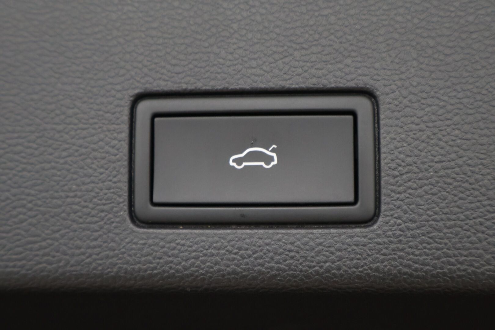 Volkswagen Golf 2021 Variant Comfort 1.0 eTSI (MHEV) 81 kW DSG-automaatti - Suomiauto / Webasto / Adapt.Vakkari / Digimittaristo / LED / Navi / KeylessGo / 2x Hyvät renkaat aluvantein!