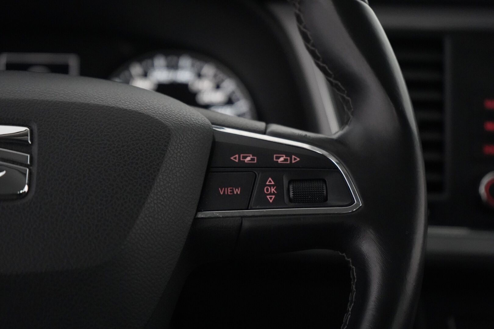 Seat Leon ST 2018 1.2 TSI 110 Style * Vakkari / Tutkat / Vetokoukku * - Viimeisin huolto 170tkm / Katsastus 2027 / Kahdet renkaat