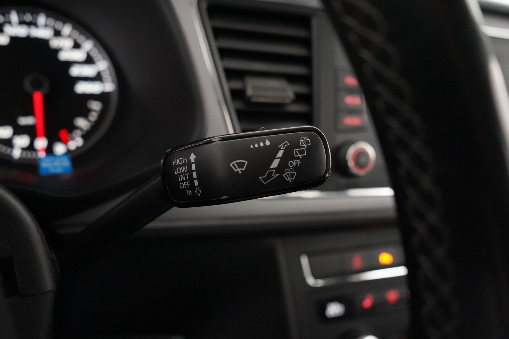 Seat Leon ST 2018 1.2 TSI 110 Style * Vakkari / Tutkat / Vetokoukku * - Viimeisin huolto 170tkm / Katsastus 2027